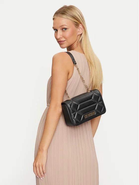 LOVE MOSCHINO