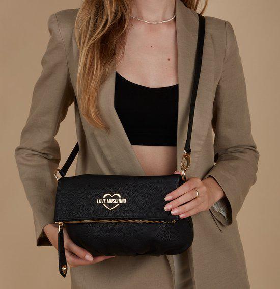 LOVE MOSCHINO